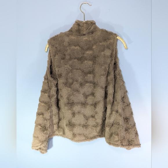 Althro Elevenses Faux Fur Open Vest - Picture 2 of 4